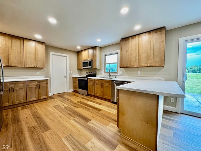 9508 E County Road 700 N, Seymour, IN 47274