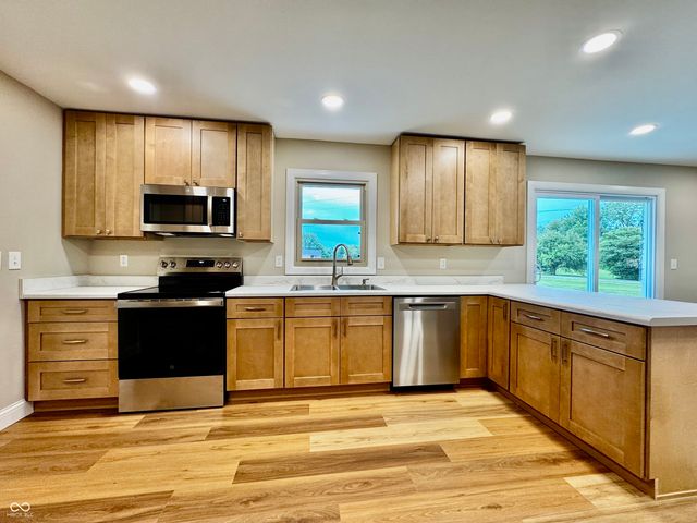 9508 E County Road 700 N, Seymour, IN 47274