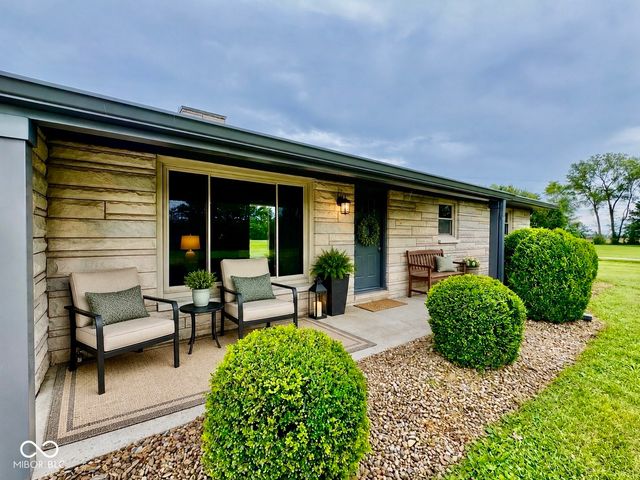 9508 E County Road 700 N, Seymour, IN 47274