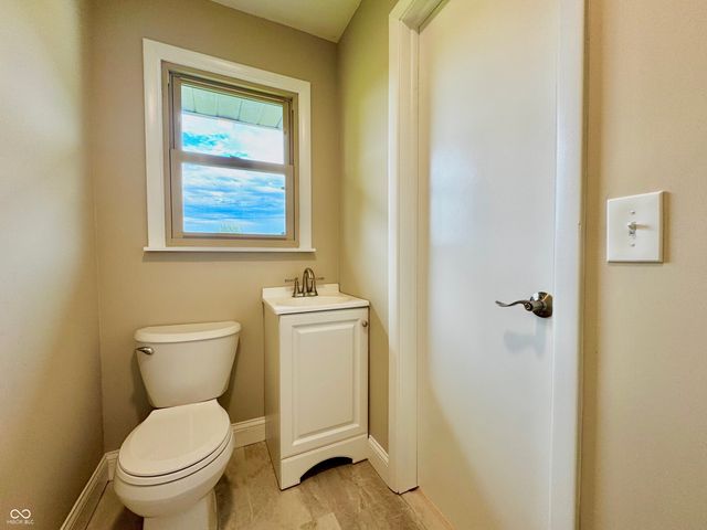 9508 E County Road 700 N, Seymour, IN 47274