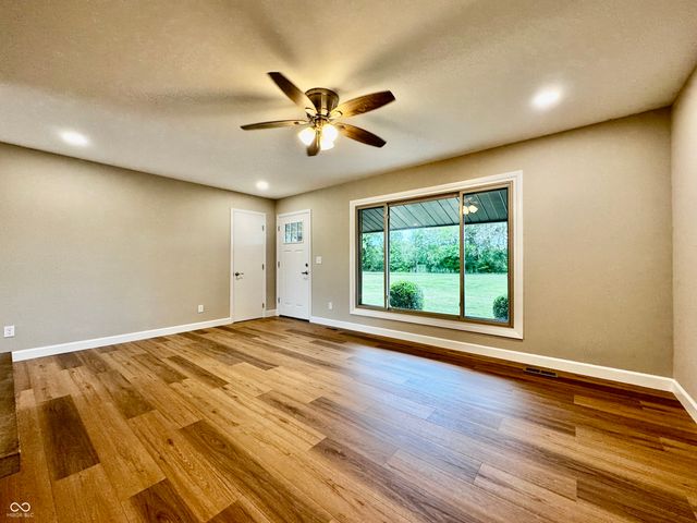 9508 E County Road 700 N, Seymour, IN 47274