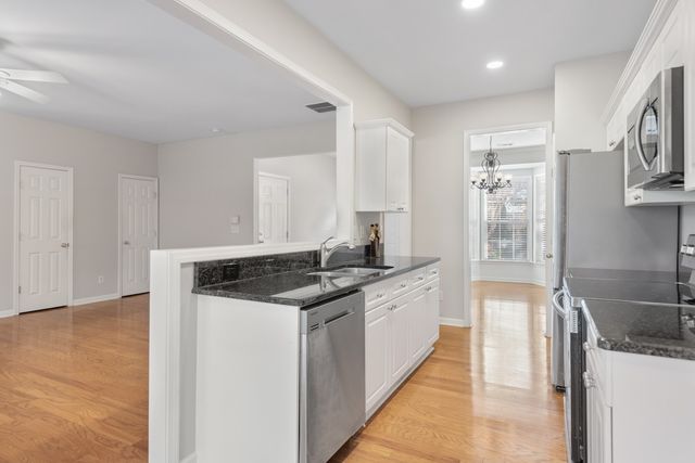 510 Old Towne Dr, Brentwood, TN 37027