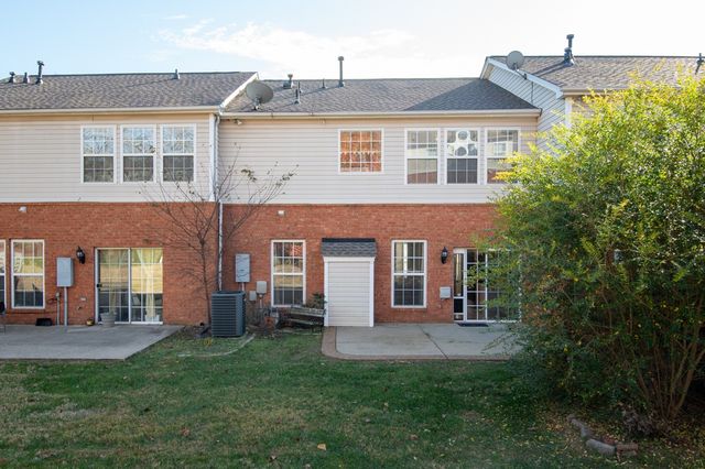 510 Old Towne Dr, Brentwood, TN 37027