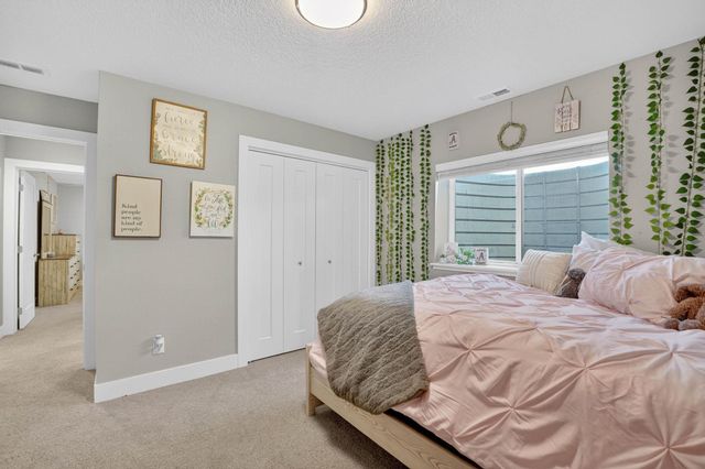 2224 Vera Way, Cedar Falls, IA 50613