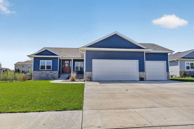 2224 Vera Way, Cedar Falls, IA 50613