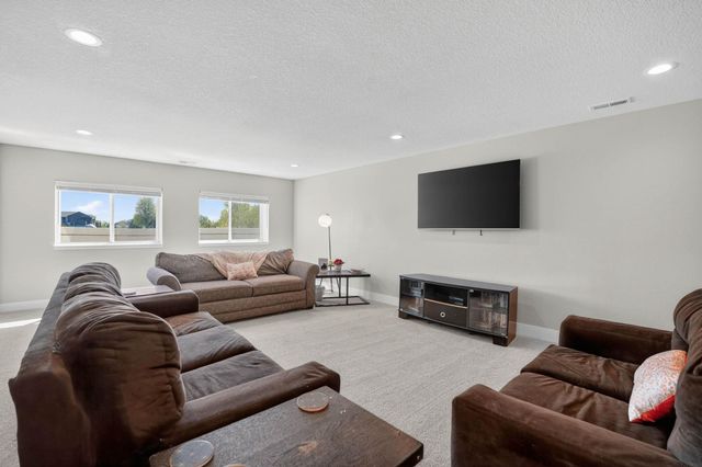 2224 Vera Way, Cedar Falls, IA 50613