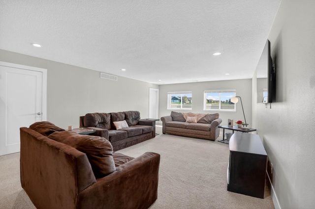 2224 Vera Way, Cedar Falls, IA 50613