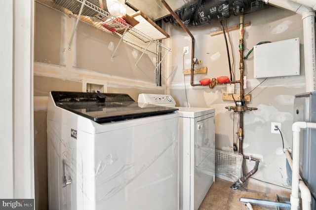 1504 REGENT MANOR CT, Silver Spring, MD 20904