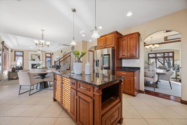 945 Internationale Parkway, Woodridge, IL 60517