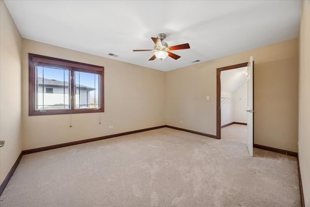 945 Internationale Parkway, Woodridge, IL 60517