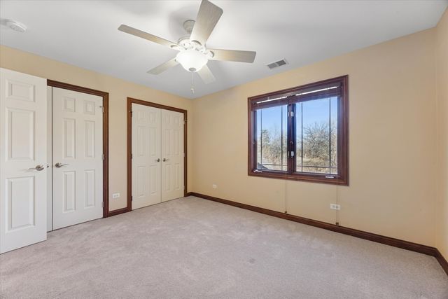 945 Internationale Parkway, Woodridge, IL 60517