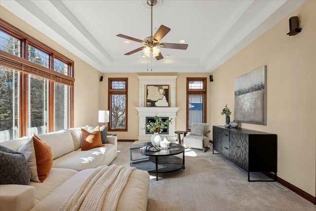 945 Internationale Parkway, Woodridge, IL 60517