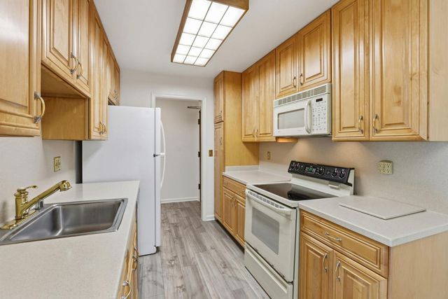 1031 Cherry Avenue 63, San Bruno, CA 94066