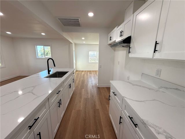 124 S Olive, Rialto, CA 92376