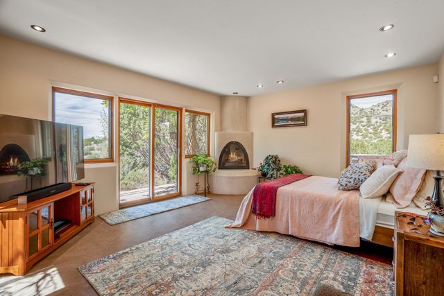 171 Silver Hills, Santa Fe, NM 87508