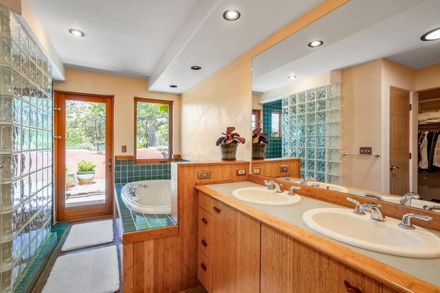 171 Silver Hills, Santa Fe, NM 87508