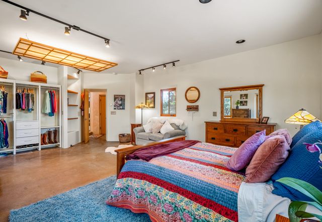 171 Silver Hills, Santa Fe, NM 87508