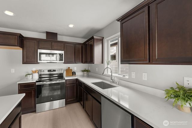 7427 45TH Place NE, Marysville, WA 98270