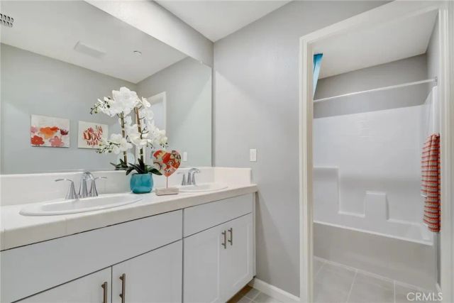 1015 Lucia Avenue, Fowler, CA 93625