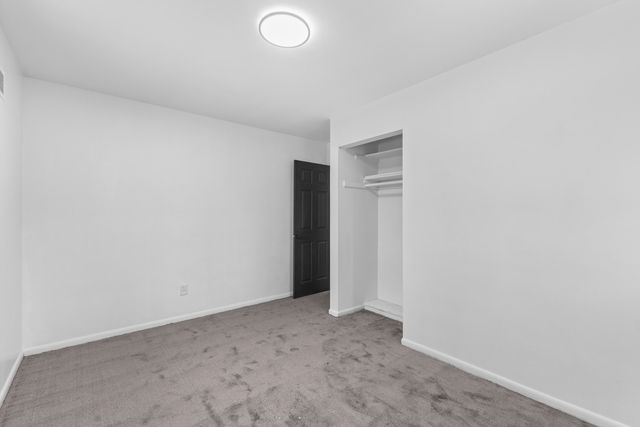 21310 Gardner Street, Oak Park City, MI 48237