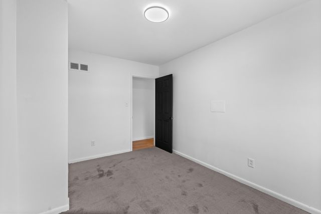 21310 Gardner Street, Oak Park City, MI 48237