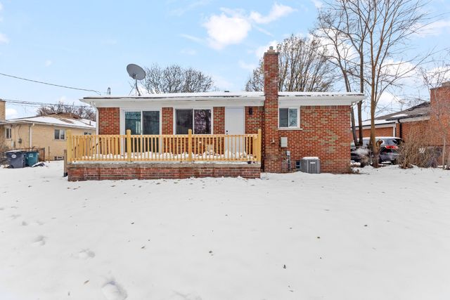 21310 Gardner Street, Oak Park City, MI 48237