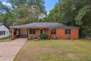304 E Woodland Rd, Marshall, TX 75672