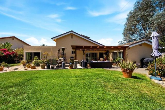 1663 Linda Sue Lane, Encinitas, CA 92024