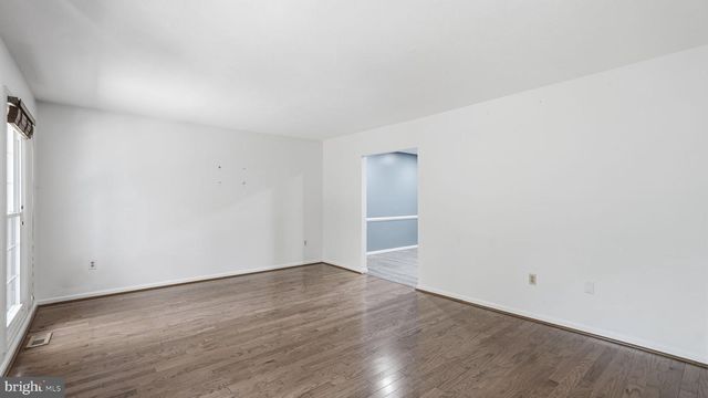 7407 CEDAR RUN DR, Warrenton, VA 20187