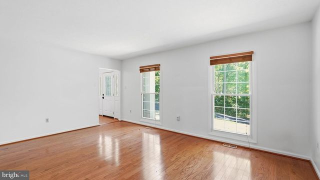 7407 CEDAR RUN DR, Warrenton, VA 20187