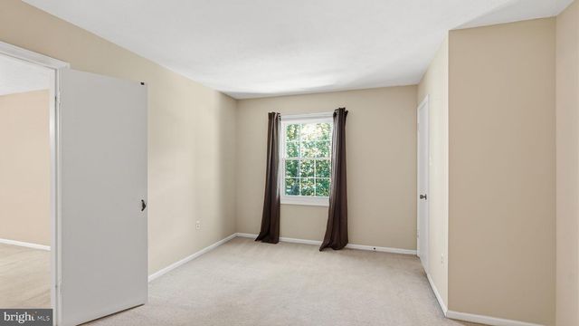 7407 CEDAR RUN DR, Warrenton, VA 20187