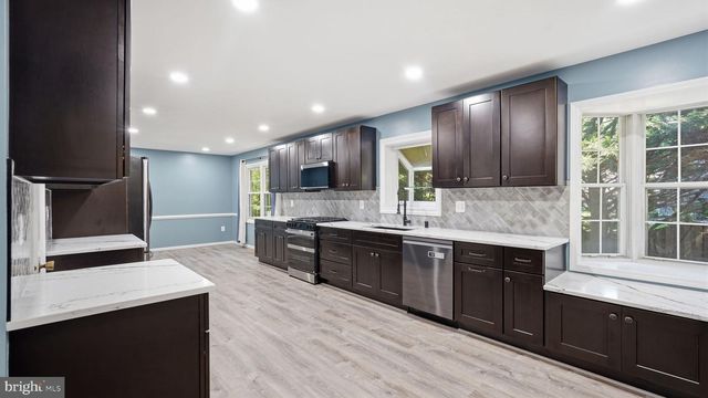 7407 CEDAR RUN DR, Warrenton, VA 20187