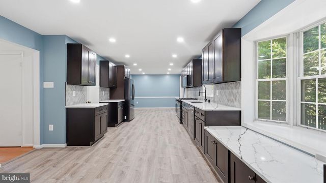 7407 CEDAR RUN DR, Warrenton, VA 20187