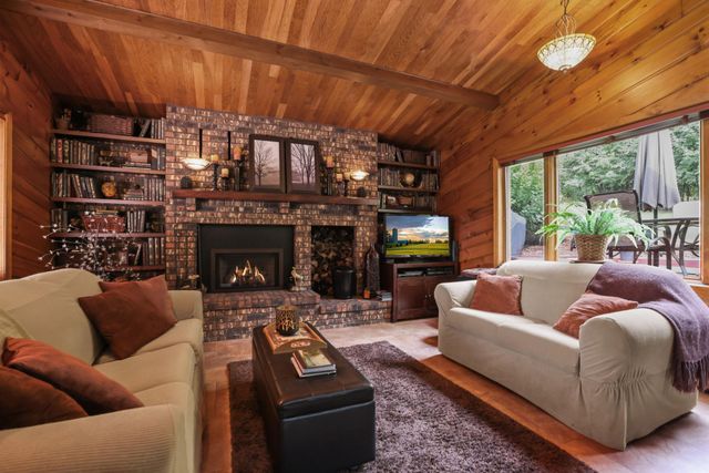 1690 Woodbury Road, Newport, MN 55055