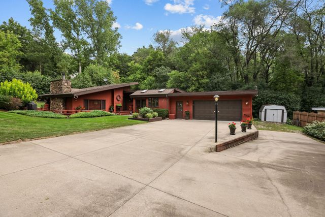 1690 Woodbury Road, Newport, MN 55055