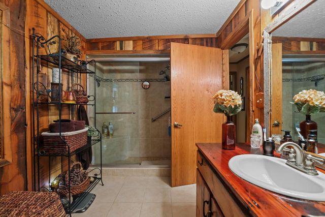 1690 Woodbury Road, Newport, MN 55055
