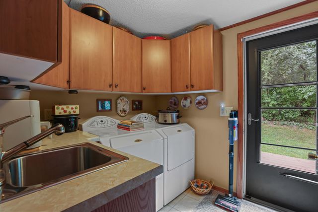 1690 Woodbury Road, Newport, MN 55055