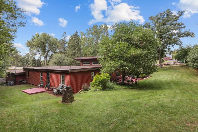 1690 Woodbury Road, Newport, MN 55055