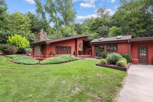 1690 Woodbury Road, Newport, MN 55055