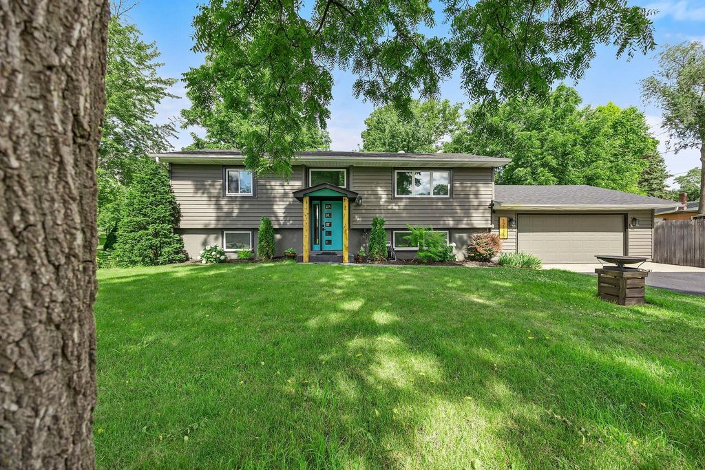 17125 Maple Lane SE, Prior Lake, MN 55372