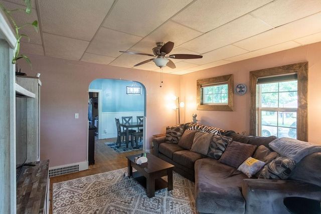 1601 S 3rd Avenue S, Fargo, ND 58103