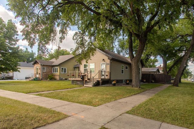 1601 S 3rd Avenue S, Fargo, ND 58103