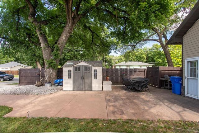 1601 S 3rd Avenue S, Fargo, ND 58103