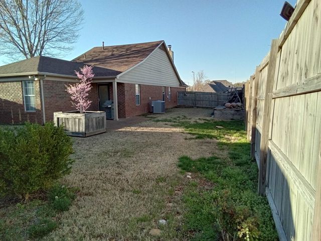 6907 MANSLICK RD, Unincorporated, TN 38018