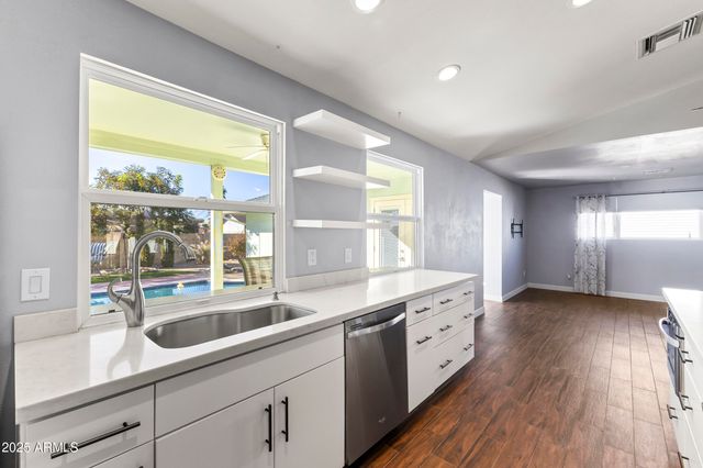 12809 W SEVILLE Drive, Sun City West, AZ 85375