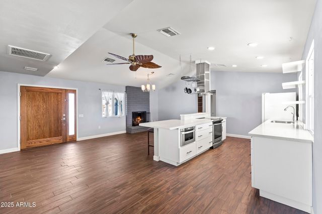 12809 W SEVILLE Drive, Sun City West, AZ 85375