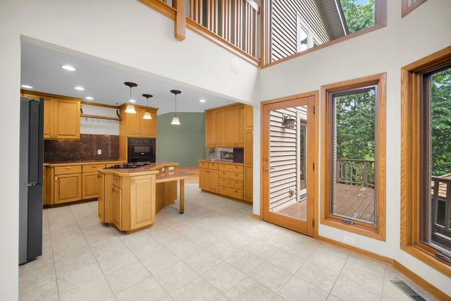43W976 Oakleaf Drive, Elburn, IL 60119