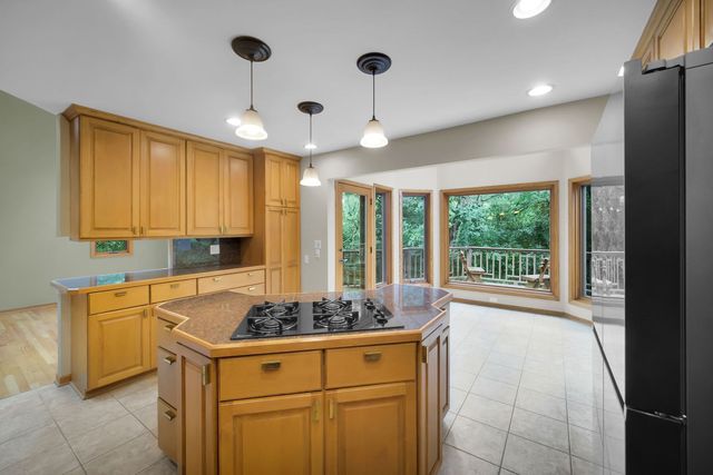 43W976 Oakleaf Drive, Elburn, IL 60119