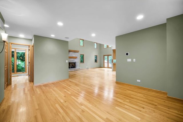 43W976 Oakleaf Drive, Elburn, IL 60119