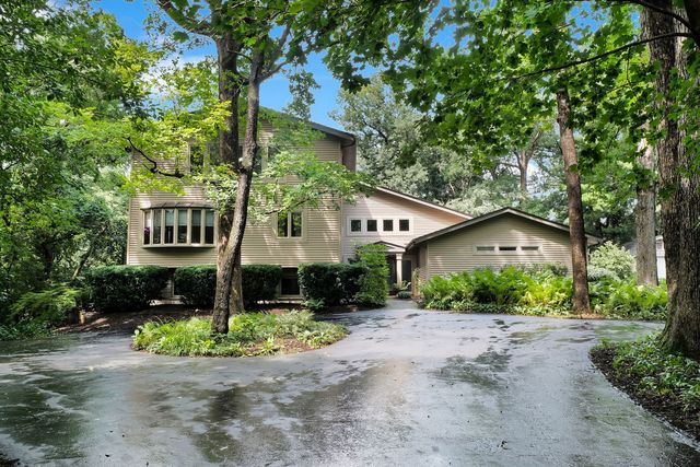 43W976 Oakleaf Drive, Elburn, IL 60119